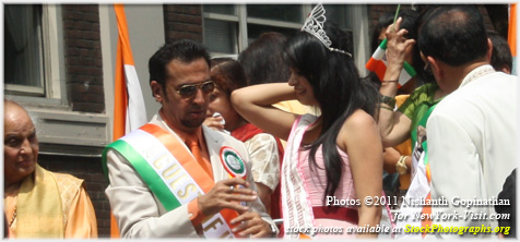 Gulshan Grover, Pandit Jasraj at India Day Parade New York City 2011